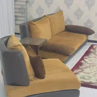 مبل راحتی و میز ناهار خوری