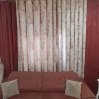 مبل چسترامریکایی با پرده|مبلمان خانگی و میز عسلی|بندر امام خمینی, |دیوار