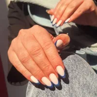 خدمات و آموزش کاشت ناخن با ۲۰ درصد تخفیف|خدمات آرایشگری و زیبایی|محمدیه-قزوین, |دیوار