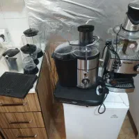 آبمیوه گیری ۴کاره مارک بوش بهمرا وسایل|آبمیوهگیر و آبمرکباتگیر|کرج, گلستان|دیوار