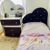 تخت و میز ارایش نوجوان