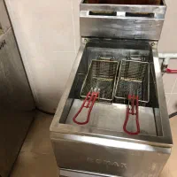 سرخ کن و دیسپلی|اجاق گاز و لوازم برقی پخت‌وپز|کاشان, شهرک خاتم الانبیا (مسکن ملی کاشان)|دیوار