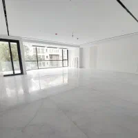 300 متری شیک و سرتاسر نورگیر
