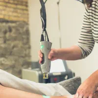 اپراتور لیزر