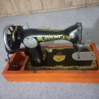 چرخ خیاطی سالم و تمیز