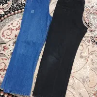 تعدادی شلوار لی درحدنو