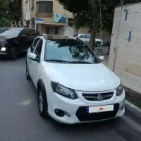 کوئیک r سفید مشکی