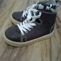 دو عدد کتانی کودک