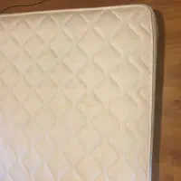 یک تشک دو نفره فنری رویال