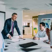 مدیر بازرگانی مجموعه چندبرندی در حوزه مارکت‌