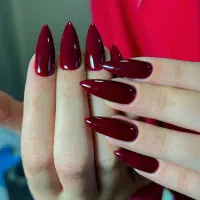 تخفیف فوق ویژه کاشت و ترمیم ناخن ب مدت محدود