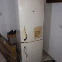 فروش یک دستگاه یخچال و تلویزیون