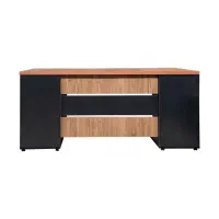 کار در کارگاه صنایع چوبی وMDF