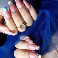 آموزش و کاشت ناخن و پدیکور تخصصی مینا صفی زاده