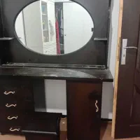 میز و اینه