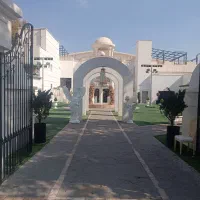 نیروی خدمات آقا