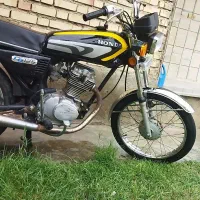 موتور مزایده ۱۲۵ در حد نو