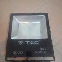 پرژکتور قوی بزرگ و کوچک