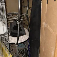 دوعدد پایه قابلمه کاملا سالم|آب‌چکان و نظم‌دهنده ظروف|زاهدان, |دیوار