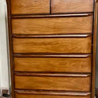 یک عدد دراور و یک عدد کمد