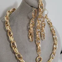 بدلیجات کپی شده از ویترین طلافروشی