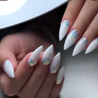 کاشت ناخن با تخفیف