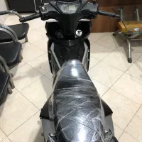 لاکی ۱۸۵