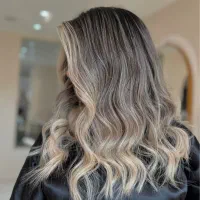 آموزش رنگ و لایت تخصصی