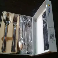 قاشق وچنگال