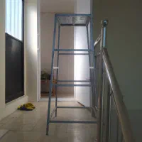 چهار پایه فلزی