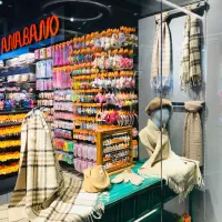 فروشنده پوشاک