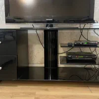 میز تلویزیون شیشه ای