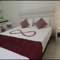 تور مشهد سه شب اقامت یک شب رایگان
