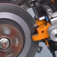 دیسک تراش روکار ترمز،تابگیری درجا دیسک،تعویض لنت