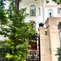 150مـتـر سه خواب  لوکیشن دنج نـور مـستقـیم هروی