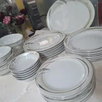 سرویس۳۱ پارچه   چینی غذاخوری توس اصل با مارک طلا