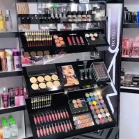 استند آرایشی مک