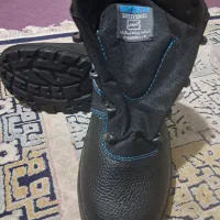 گفش ایمنی زحل