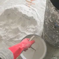 شاگرد گچ کار ماهر