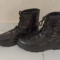 کفش مجلسی،بوت|کیف، کفش، کمربند|پرند, فاز ۶|دیوار