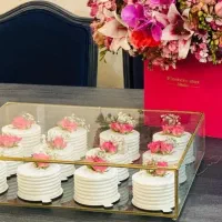 باکس و ظروف شیشه ای کاپ کیک