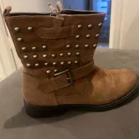 بوت geox کاملا نو یکبار استفاده شده سایز۳۷