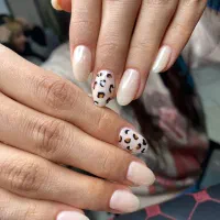 کاشت و ترمیم ناخن فقط ۲۸۰ میدان آزادی