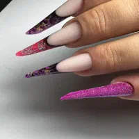 بمناسبت شب یلدا کاشت ناخن فقط ۱۸۰ تومن