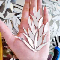 آینه ی خورد شده