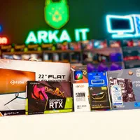 سیستم گیمینگ و رندرینگ با مانیتور و موس کیبورد