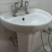 روشویی و شیر آلات و ایینه