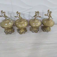 چهار عدد قدان برنجی سالم وزنشون ۲/۵هست تمیز