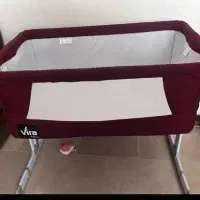 تخت کنار مادر