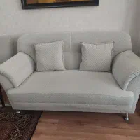 مبل راحتی و کنسول و ناهارخوری